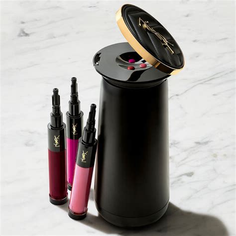 appareil rouge sur mesure ysl